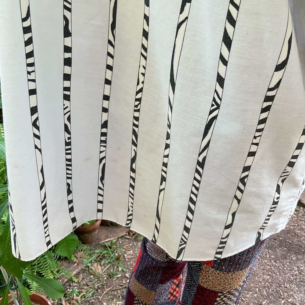 Vintage Oversized Zebra Button Down Shirt Size Large - Picture 12 of 13